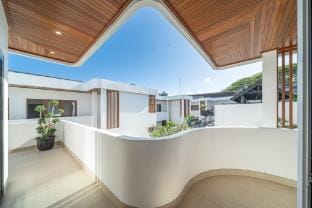 CassandraV4-3BRBeach Bliss–Pool,Sun&Style in Sanur Villa in Denpasar