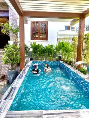 DELUXE VILLA III  5 phòng ngủ 6 giường lớn Vacation rental in Laos