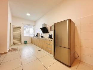 18pax@5ROOM4b@ara sendayan@Leisure Inn  Vacation rental in Port Dickson