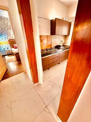 HomeyStays 3BHK Apartment with Lakeside Walk Apartment in Haryana