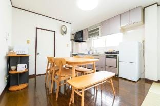 Cozy House丨 8pax丨3min Station丨Restaurant丨Kitchen Apartment in Osaka