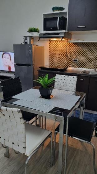 Cozy, Spacious, Staycation Home in Nuvali Apartment in Calamba