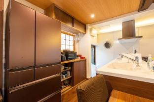 天然温泉3分/大型テレビ/キッチン/洗濯機/ガス乾燥機/高野山まで60分/ Vacation rental in Japan