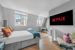 The Penthouse Pause - Soho - by Frankie Says Apartment in City of Westminster