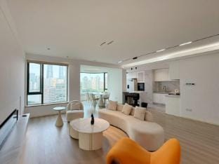 The BUND &Three bedroom Comfortable and premium Apartment in Shanghai