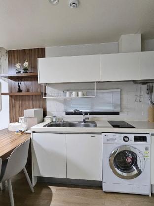 Aewol sunset  good. Ocean view in all rooms. Vacation rental in South Korea