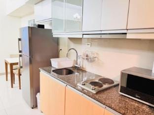 Easyworld One Uptown Residence K Apartment in Manila City