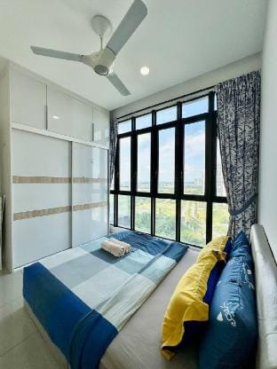 D’pristine 4 bedroom 1725 apartment opp Legoland Apartment in Johor