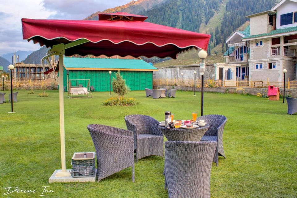 Hotel Devine Inn Sonamarg Hotel in India