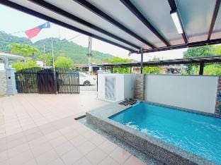 Bukit Beruang 366D Family Home - Private Pool Vacation rental in Malacca