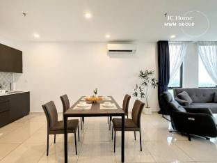 City Gem 5min Danga Bay | The Straits JB 4 pax Vacation rental in Johor Bahru