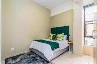 Serene@The Bolton |Free Parking| Pool| UnLTD WIFI Vacation rental in Johannesburg