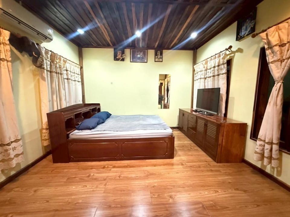 บ้านถัง คันทรี่โฮม  Country House in Cambodia