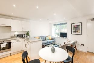 Four Bedroom Home in Shoreditch  Vacation rental in London Borough of Hackney
