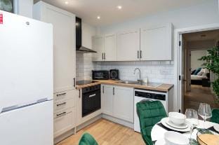 Heart of Finsbury Park | Smart Tv | Netflix | W/D Vacation rental in London Borough of Islington