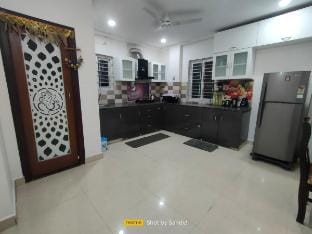 Cozy 3BHK Stay | Near US Consulate | Nallagandla Vacation rental in Hyderabad