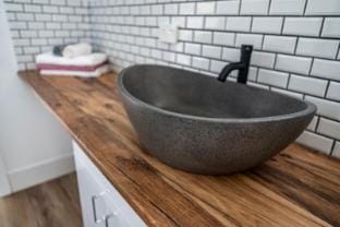 Dragonflybrogo Farm Stay in Victoria