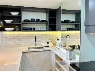 Huge 100-SQM | 3BR Loft near Greenbelt Makati Vacation rental in Pasay