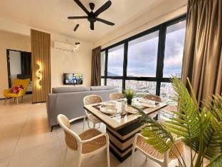 Metz 3 Bedrooms 2carpark Suites Vacation rental in George Town
