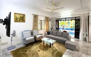 Family Home Ampang Utama | Muslim Friendly  Vacation rental in Federal Territory of Kuala Lumpur