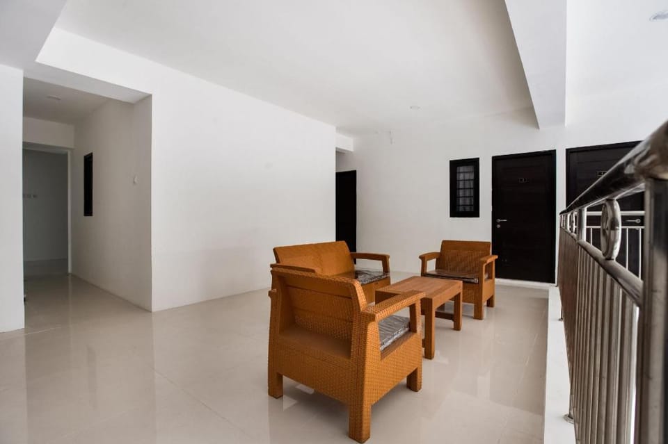 Dancenter Cimahi Guest House Hotel in Bandung