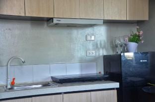 Work and travel Sunny Saekyung studio Vacation rental in Lapu-Lapu City