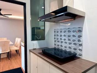 Armadale modern 2R2B wNetflix | 7pax @YPM52 Vacation rental in Kuching