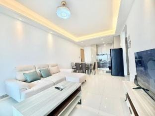 R&F Seaview 2Bed2Bath by Xin An Vacation rental in Johor Bahru