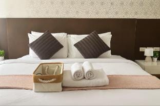 Cozy stylish home near Nana BTS Vacation rental in Bangkok