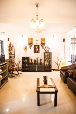 Charming 4BR Private Pool Villa, 3 min to Thalassa Vacation rental in Goa, India