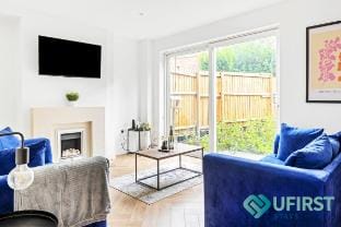 Trendy | City Centre | Castle | Parking | Sleeps 8 Vacation rental in Nottingham