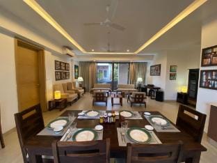 Hi5 Stays Luxe 3BHK with Private Pool in NorthGoa Vacation rental in Candolim