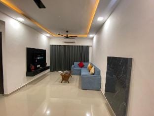 Hi5 Stays SEaRENITY Chic 2BHK Apt w/pool North Goa Apartment in Goa, India