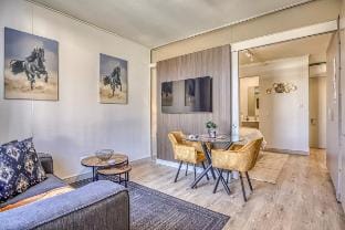 Luxe Rosebank Retreat Vacation rental in Johannesburg