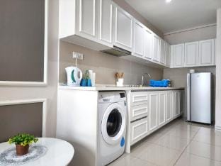 Paris Comfy Suite@I-city 2R1B Apartment in Selangor, Malaysia