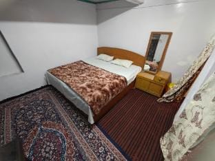 Lake Boulevard Guest House Budget Double Room Vacation rental in India