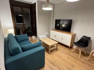 Aeropuerto Plenilunio Suites Blue by beBalmy Apartment in Centro