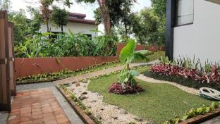 THE MARIS 3BR Beautiful Garden Villa Vimala Hills Vacation rental in West Java