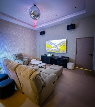 DreamWood Villa Sakeh · 22 Pax | Pool · KTV · BBQ Vacation rental in Johor
