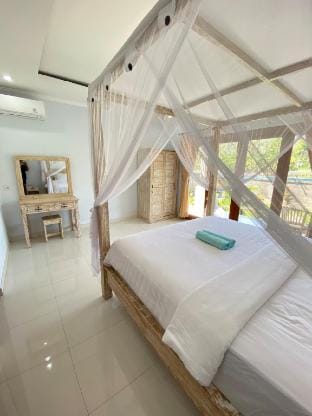 Hokyra Amed Homestay Vacation rental in Abang