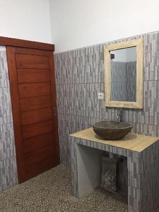 Hokyra Amed Homestay Vacation rental in Abang