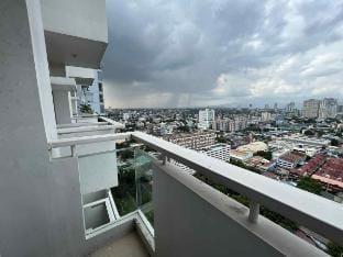 Staycation in Cubao for 5 pax Vacation rental in Pasig