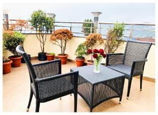 Hotel Zambala Retreat and Spa Darjeeling Hotel in Darjeeling