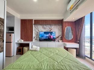 Studio Apt City View Pollux Habibie High Floor Apartment in Riau Islands, Indonesia