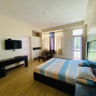 Pahadi Zayka Homestay Vacation rental in Himachal Pradesh