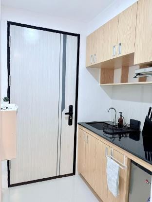 Studio near Burnham w/ Fast Wi-Fi | Poodle Room Apartment in Baguio