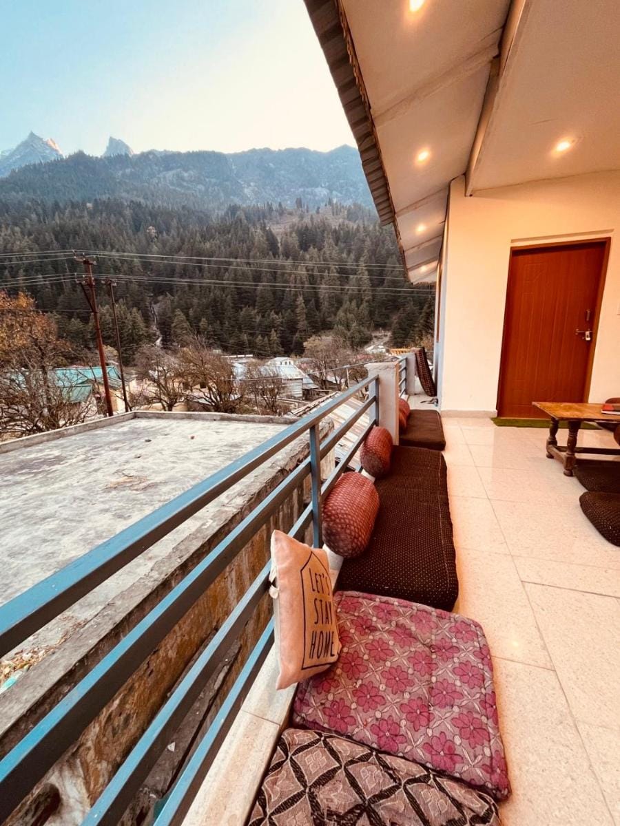 Skyard Hostel & Homestay- Harsil Valley Vacation rental in Uttarakhand