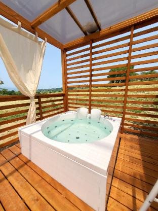 Bungalow deluxe for 4 - GINEPRO Vacation rental in Arezzo