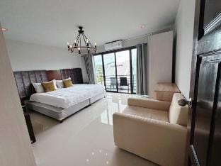 Nakara Phuket Town Fully Furnished Apartment 4C Vacation rental in Kathu
