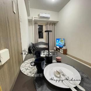 1br w balcony near PICC, WTC, MOA -Pasay Manila Vacation rental in Pasay